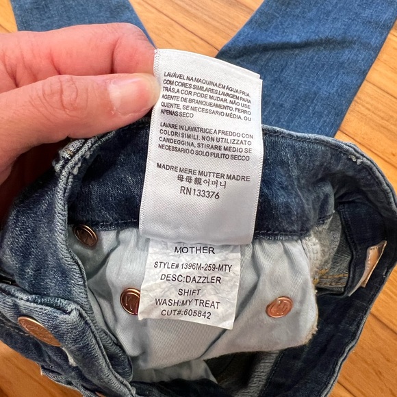 Mother Looker ankle jeans size 25, inseam 24” fits like a size 24 - Picture 8 of 10